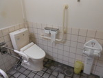 大牟田駅東口の公衆トイレ（JR九州管理） - 写真:1
