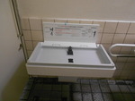 大牟田駅東口の公衆トイレ（JR九州管理） - 写真:2