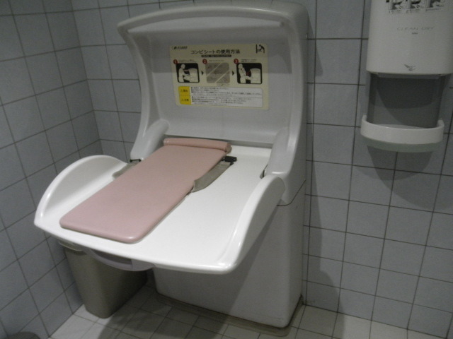 アリオ葛西 旧 葛西リバーサイドモール ショッピング の 多目的トイレ 詳細 多目的トイレ バリアフリー 多機能トイレ