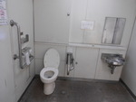 新鶴見公園公衆トイレ（横浜市管理） - 写真:1
