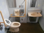 荒川区立三河島第二児童遊園内トイレ - 写真:1