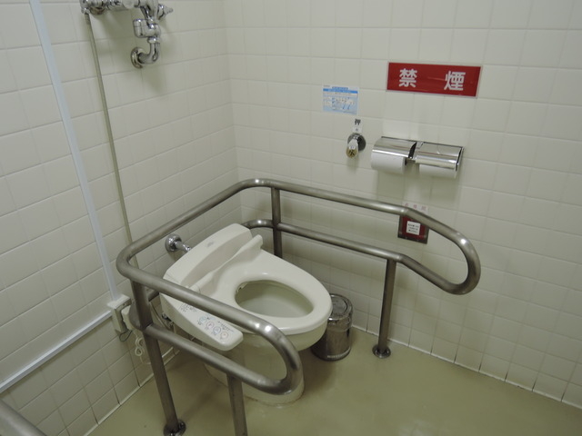 さいたま市文化センター大ホール 文化 レジャー施設 の 多目的トイレ 詳細 多目的トイレ バリアフリー 多機能トイレ