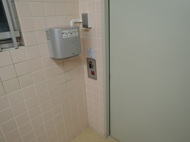 西友新所沢店 ショッピング の 多目的トイレ 詳細 多目的トイレ バリアフリー 多機能トイレ