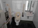 京都市烏丸御池公衆トイレ（改修前） - 写真:1