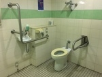 海老名中央公園地下駐車場トイレ - 写真:1