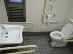 鶴ヶ島駅 西口公衆トイレ - 写真:1