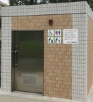 赤坂台1号公園　多機能トイレ