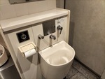 世田谷区立三軒茶屋駅前公衆トイレ - 写真:3